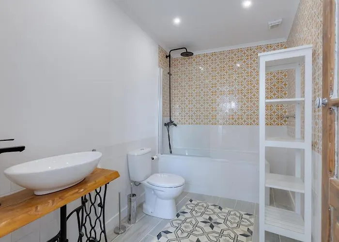 Renovated Historic ~large & Cozy ~casa Nespereira 아파트 *